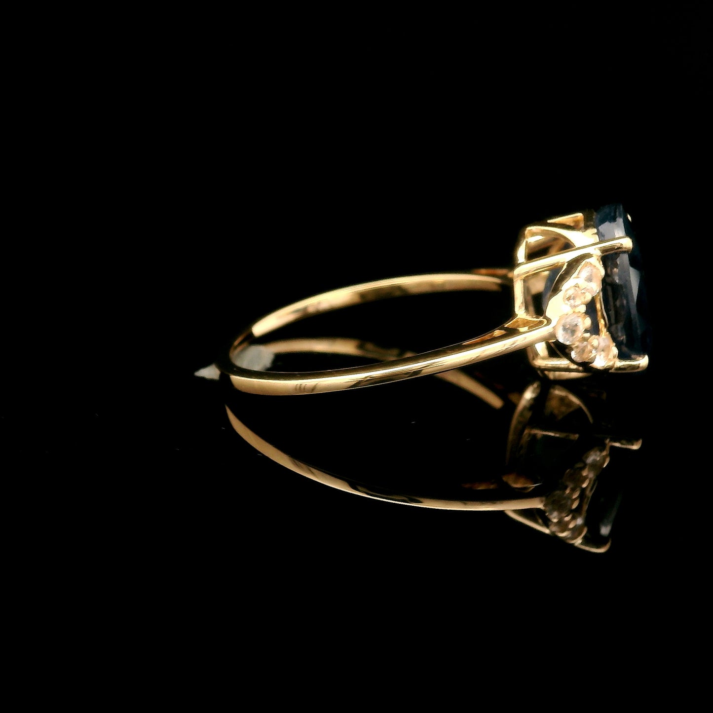 4.26 Ct Oval Mixed Cut Natural Corundum Sapphire 14K Gold Ring