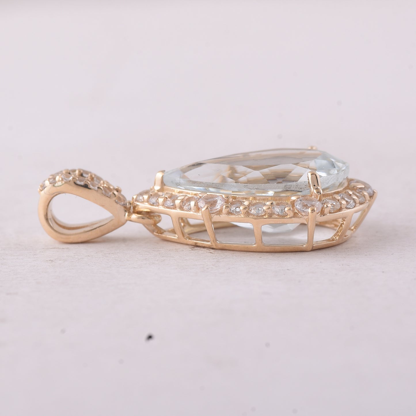 4.38 Ct Pear Aquamarine 9K Gold Pendant