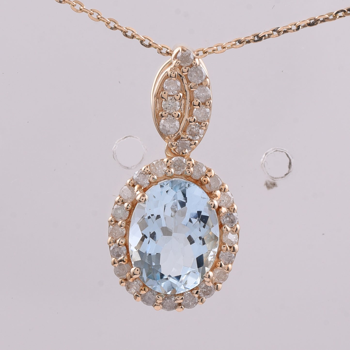 1.80 Ct Oval Aquamarine 9K Gold Pendant