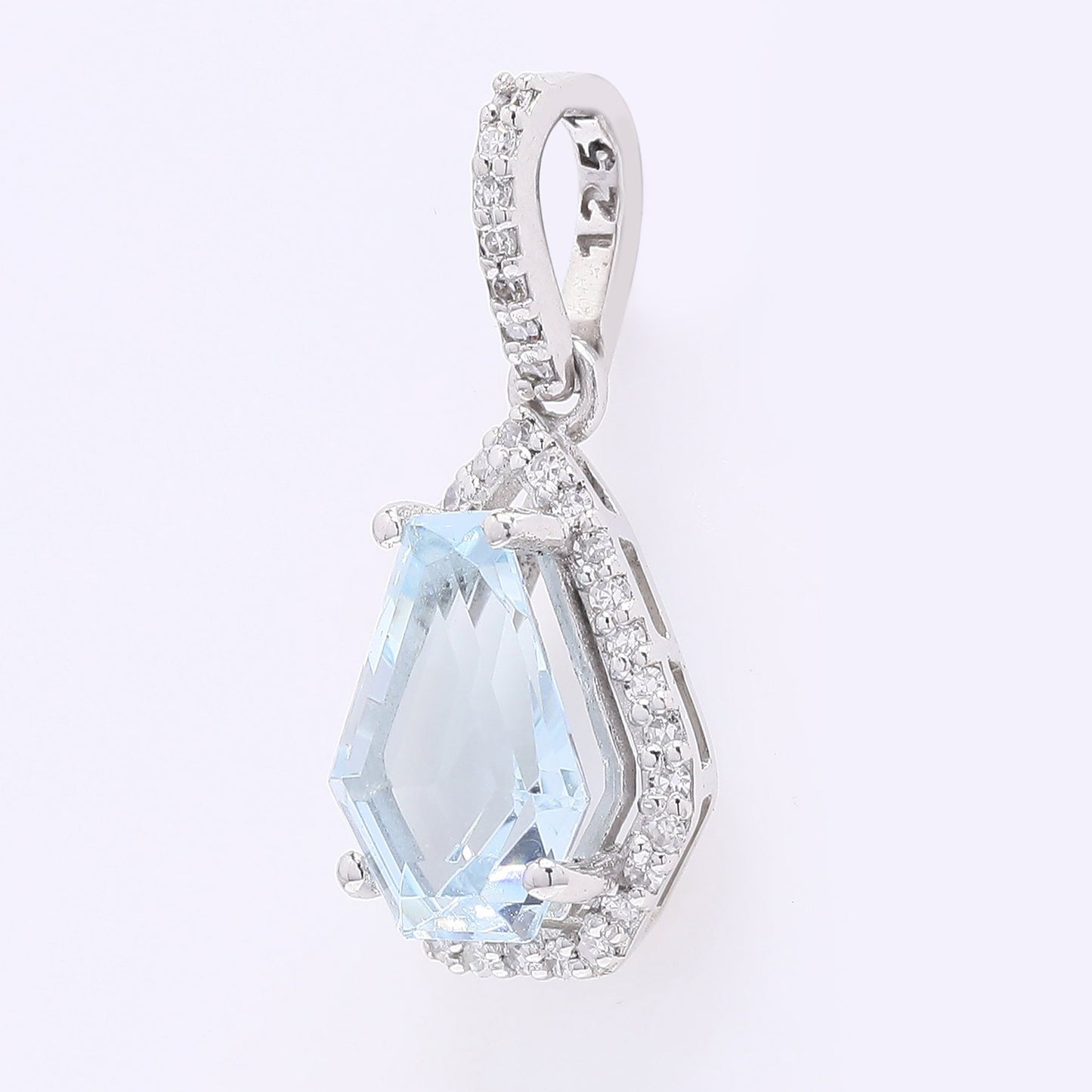 1.34 Ct Hexagon Step Cut Natural Aquamarine 950 Platinum Pendant