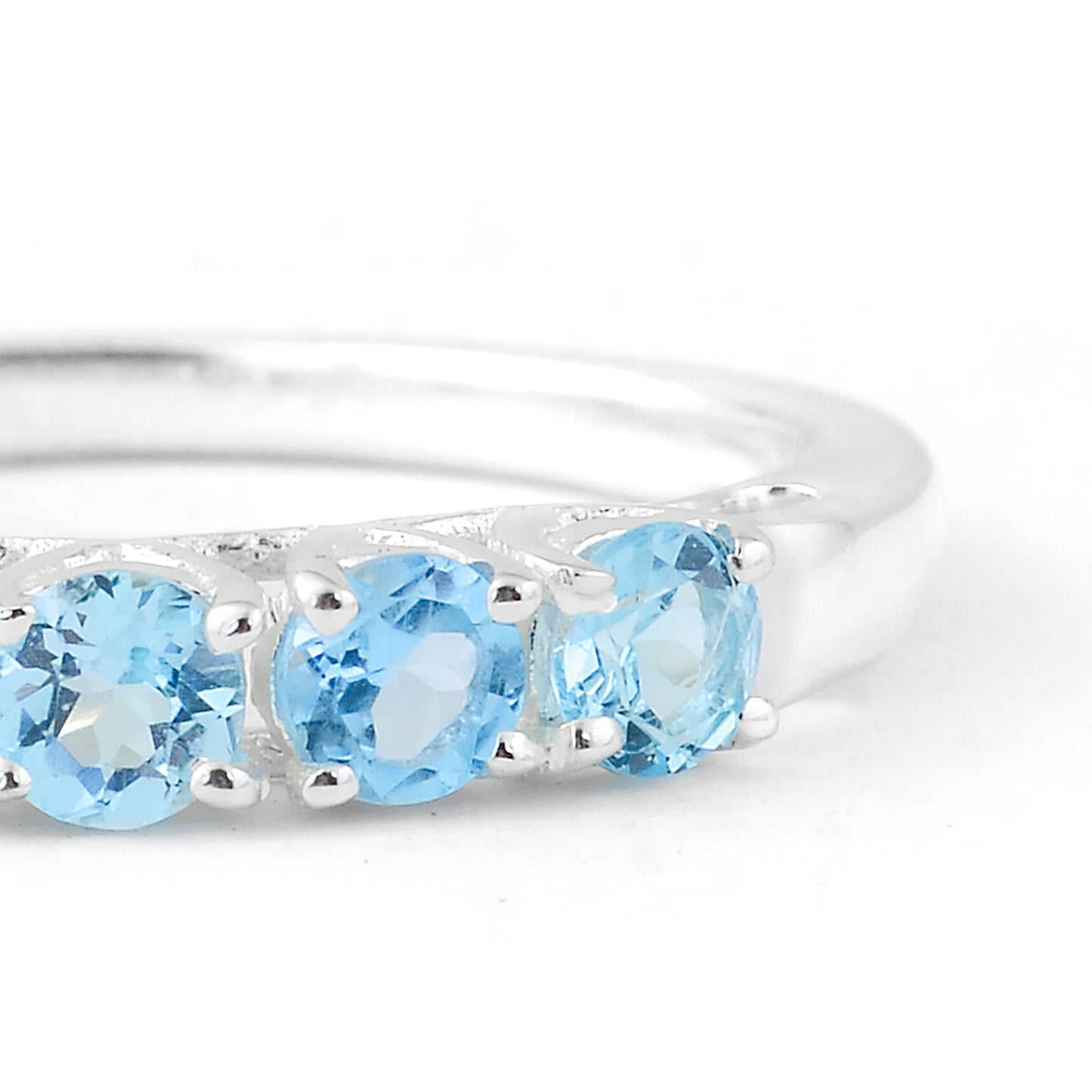 0.86 Ct Round Sky Blue Topaz 925 Sterling Silver Ring