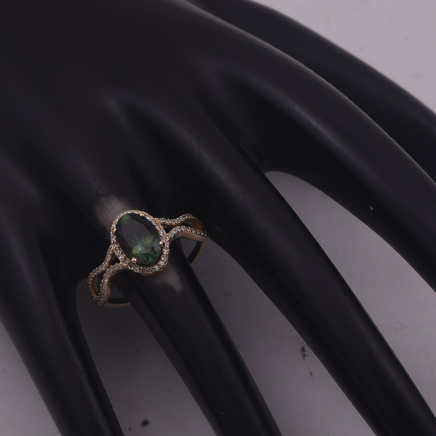1.63 Ct Oval Mixed Cut Natural Tourmaline 14K Gold Ring
