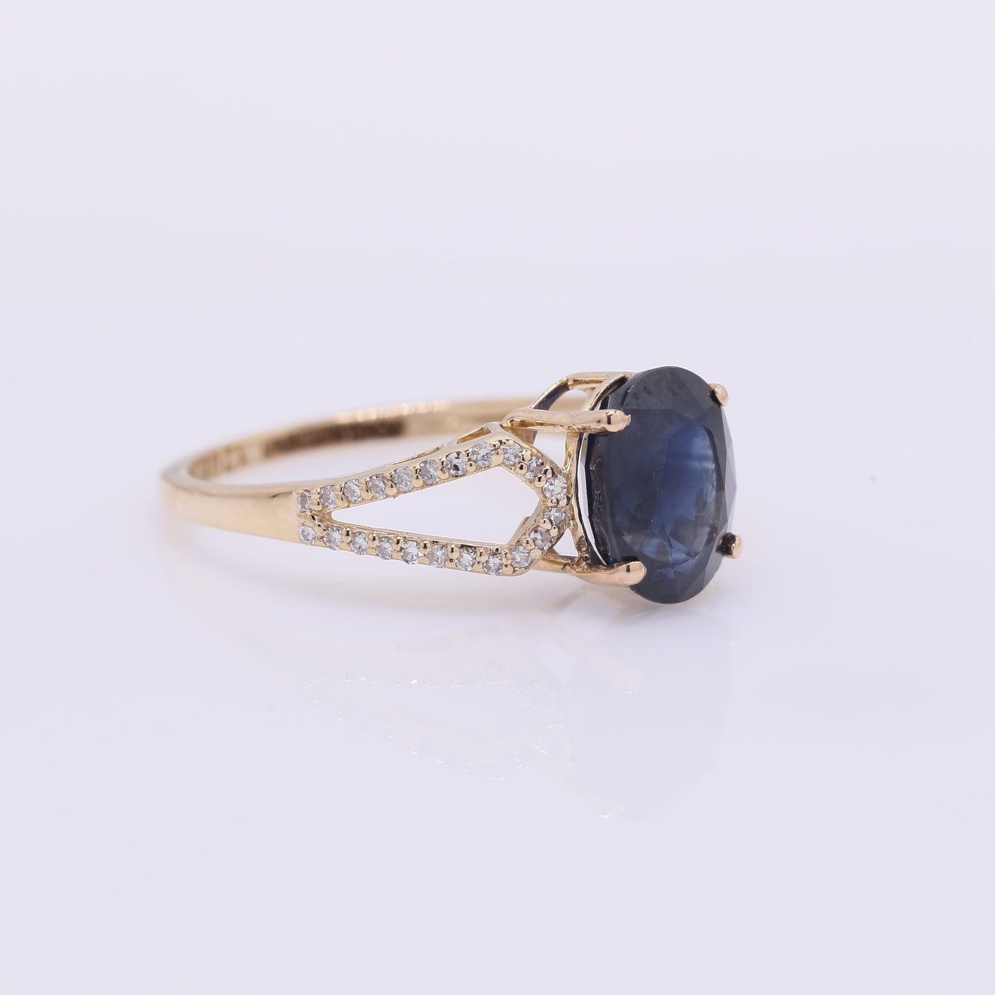 3.07 Ct Oval Mixed Cut Natural Sapphire 14K Gold Ring