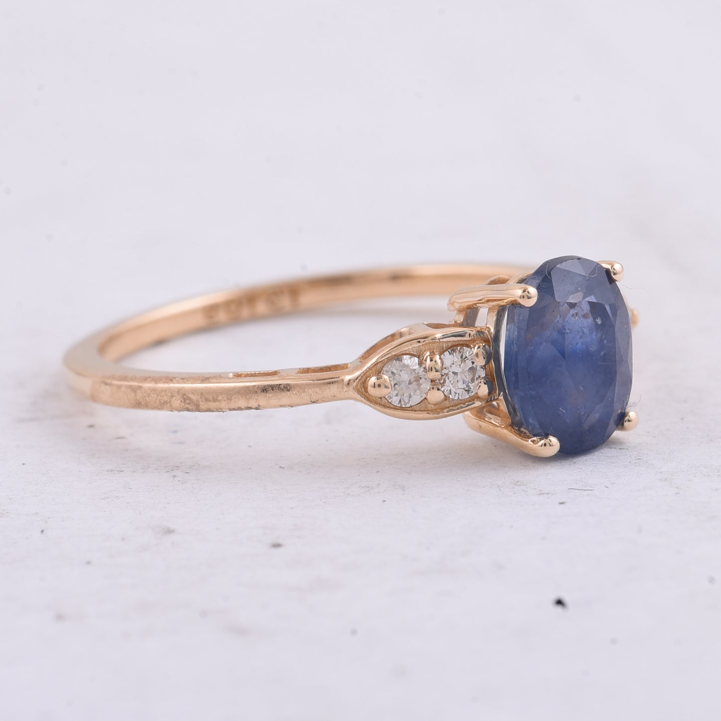 1.46 Ct Oval Natural Sapphire 14K Gold Ring