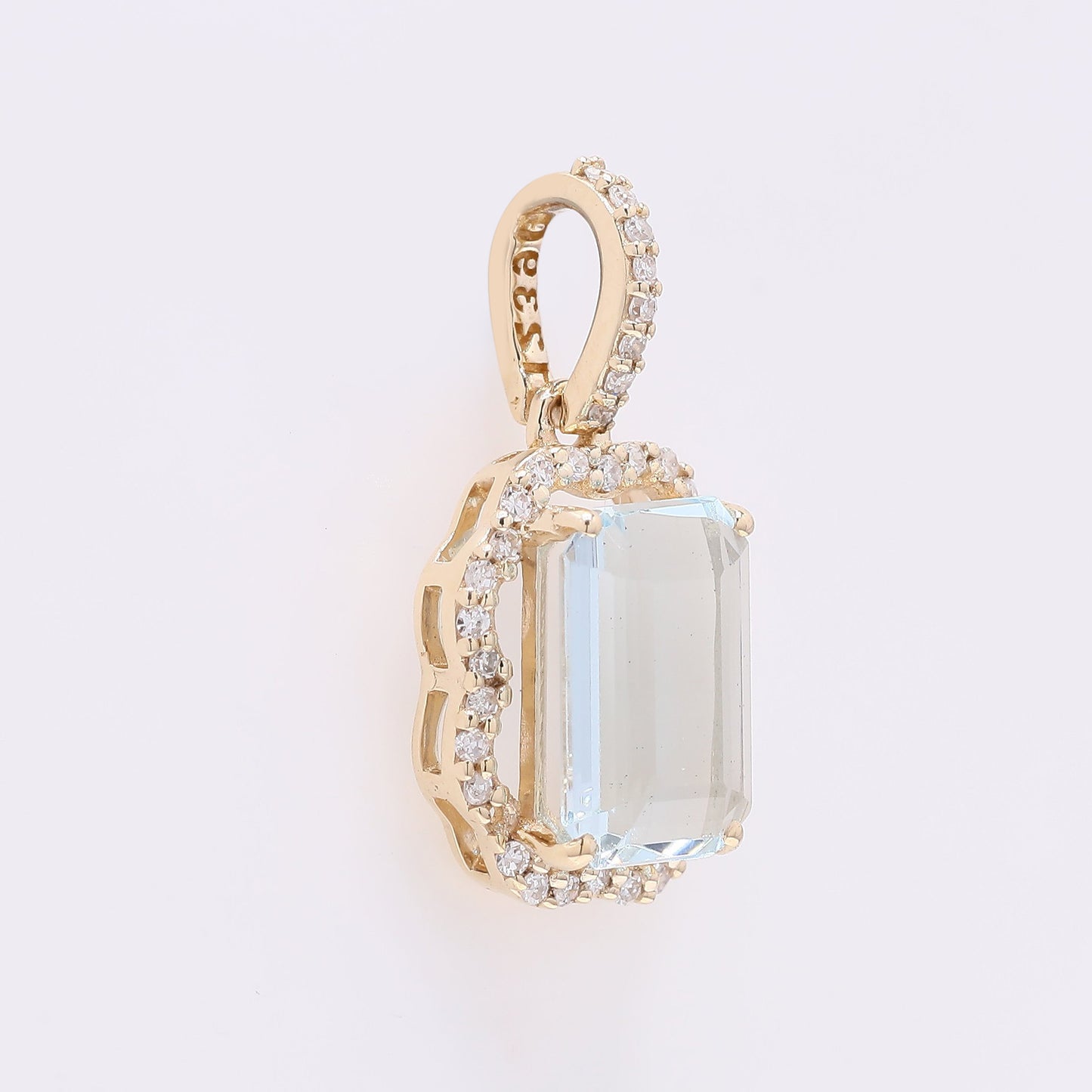 1.61 Ct Octagon Step Cut Natural Aquamarine 14K Gold Pendant