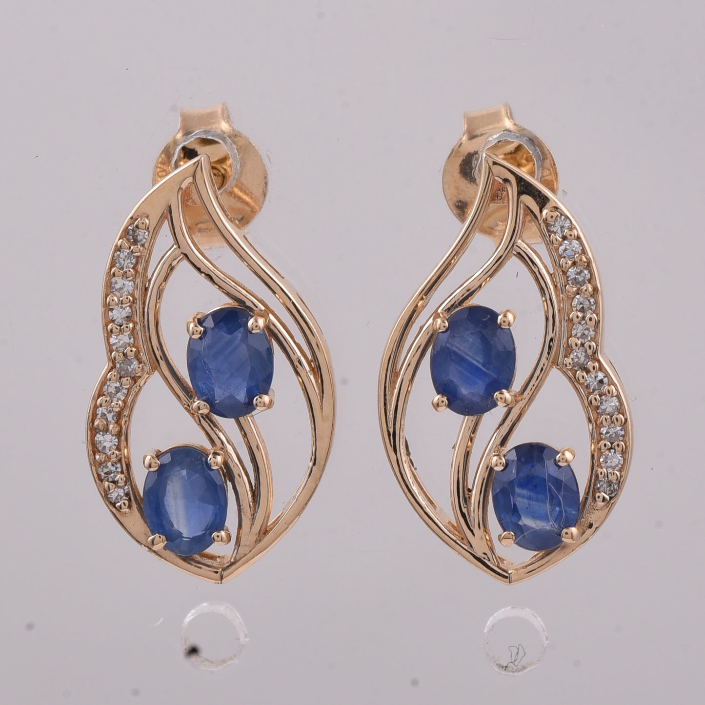 1.15 Ct Oval Natural Sapphire 14K Gold Earrings