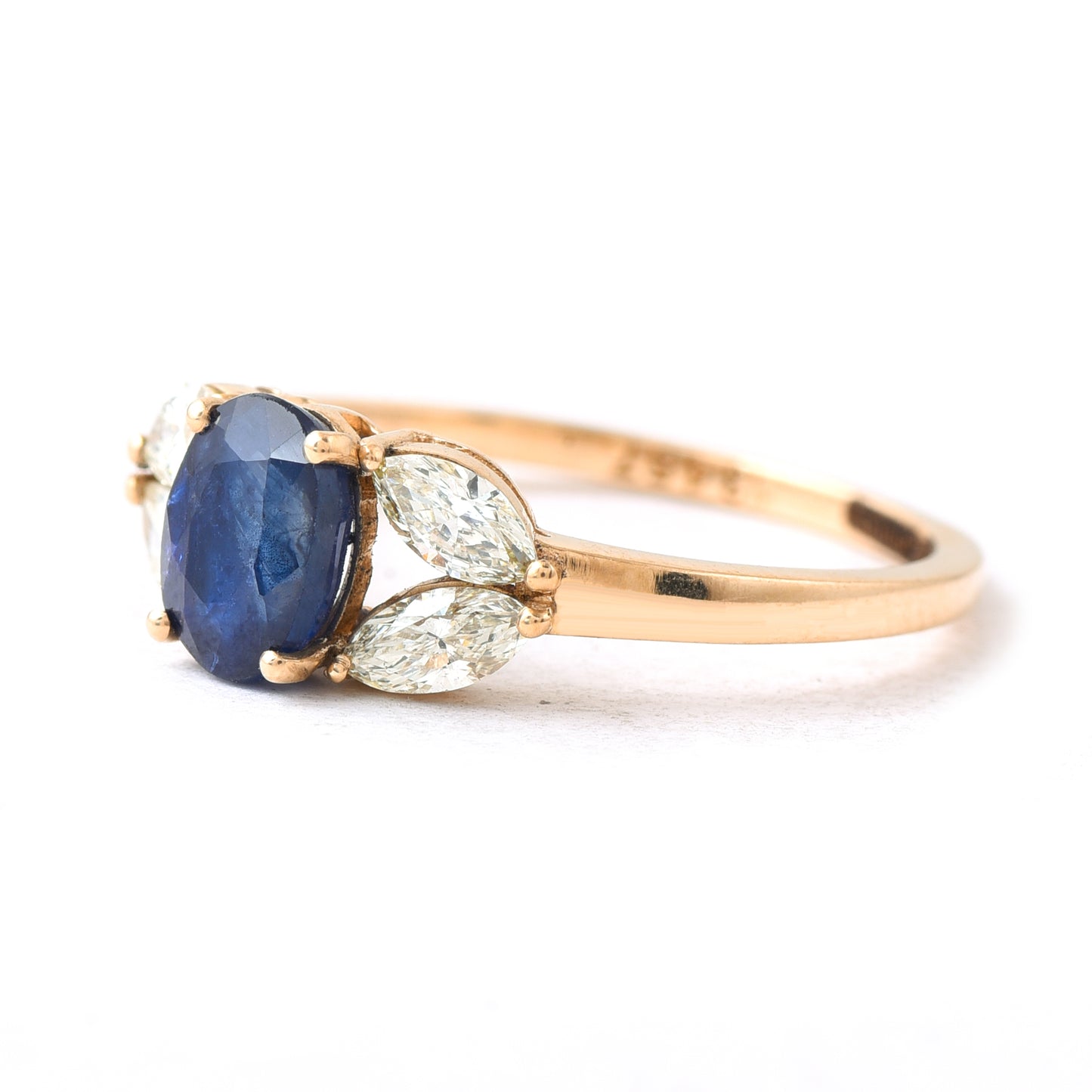 1.57 Ct Oval Sapphire 14K Gold Ring