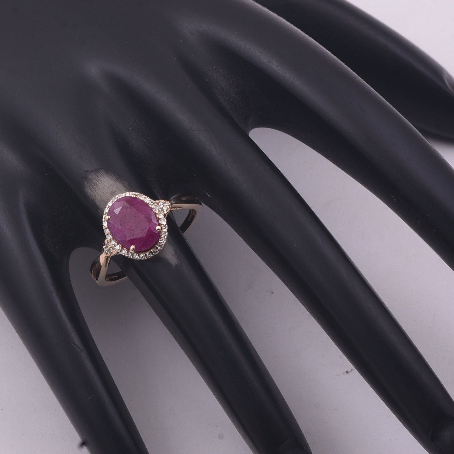 1.60 Ct Oval Mixed Cut Natural Ruby 14K Gold Ring