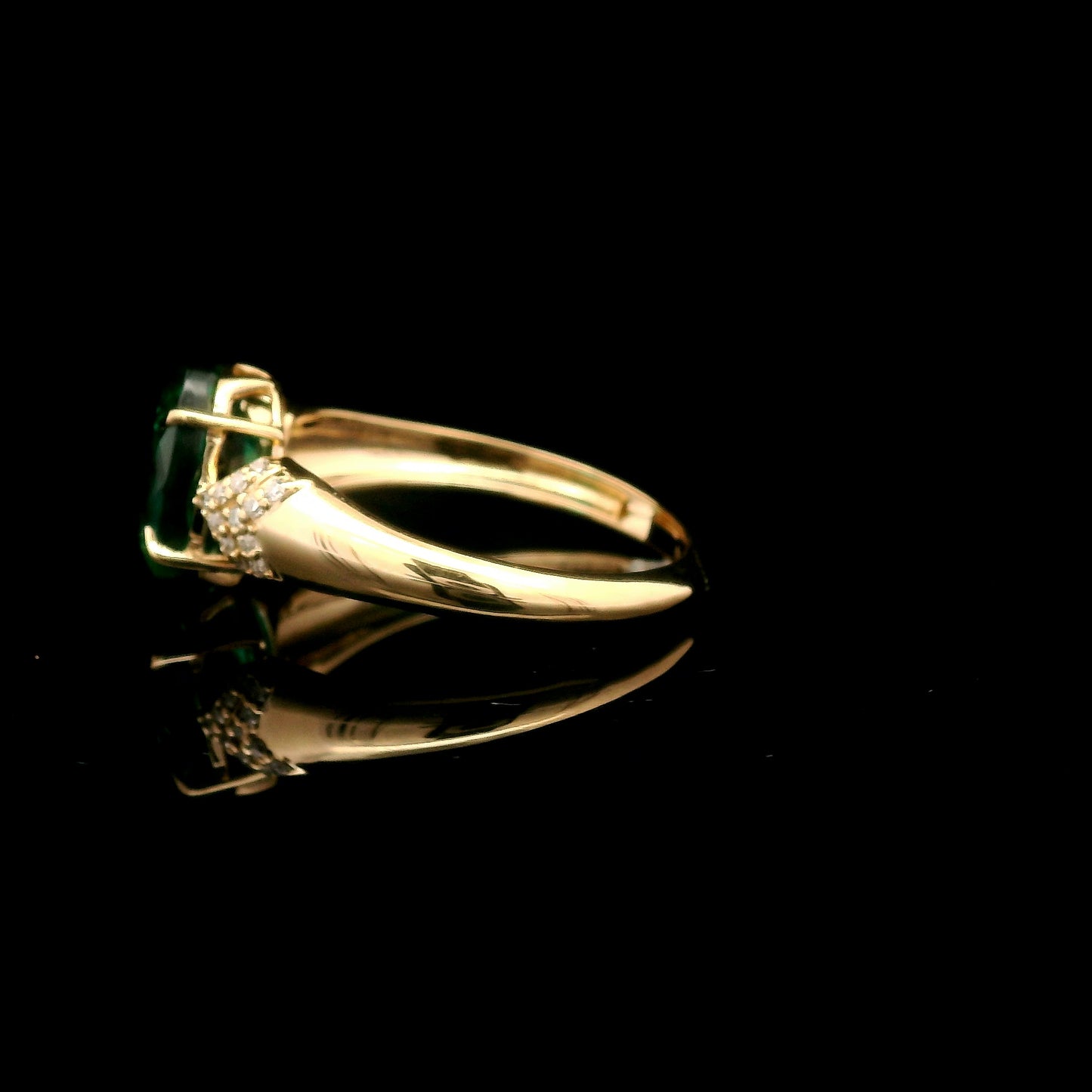 2.07 Ct Oval Mixed Cut Lab Grown Emerald 14K Gold Ring