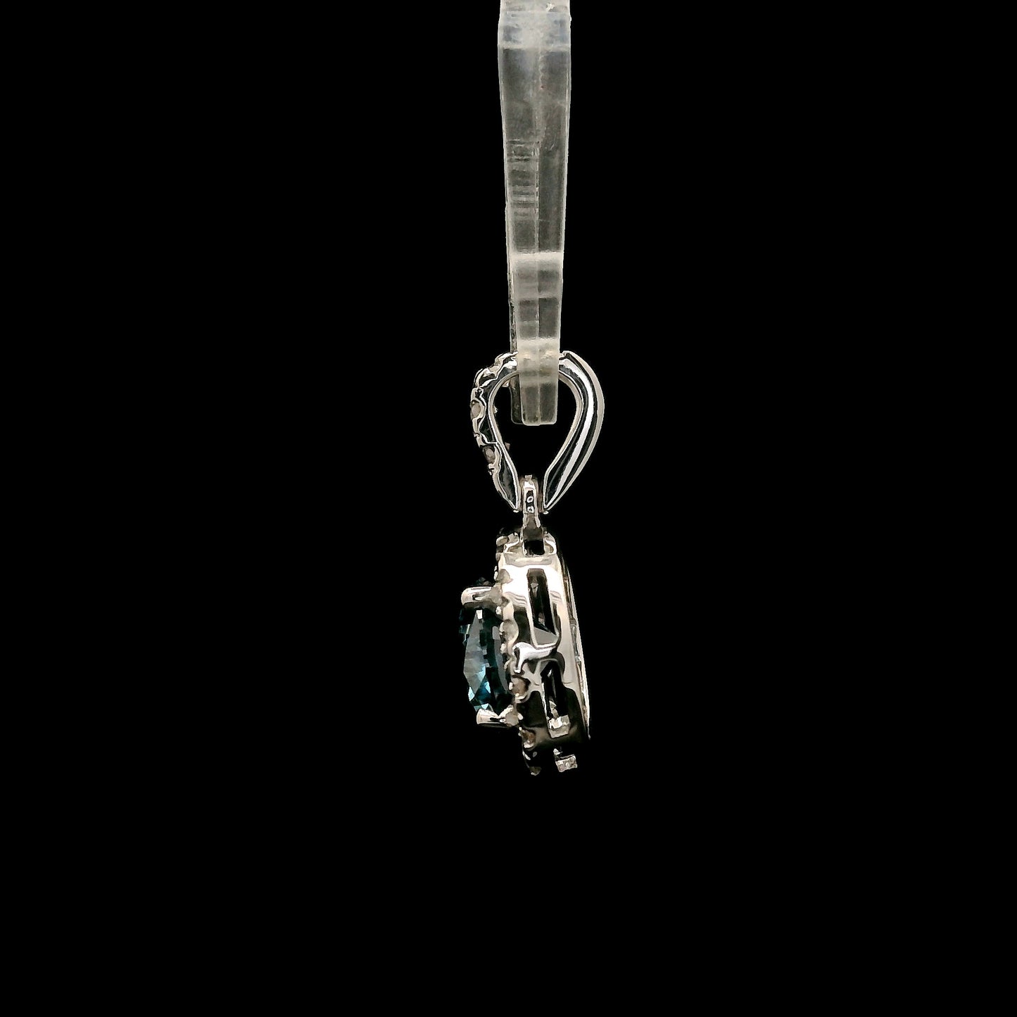 1.67 Carats Blue Lab Grown Diamond 14K Gold Pendant