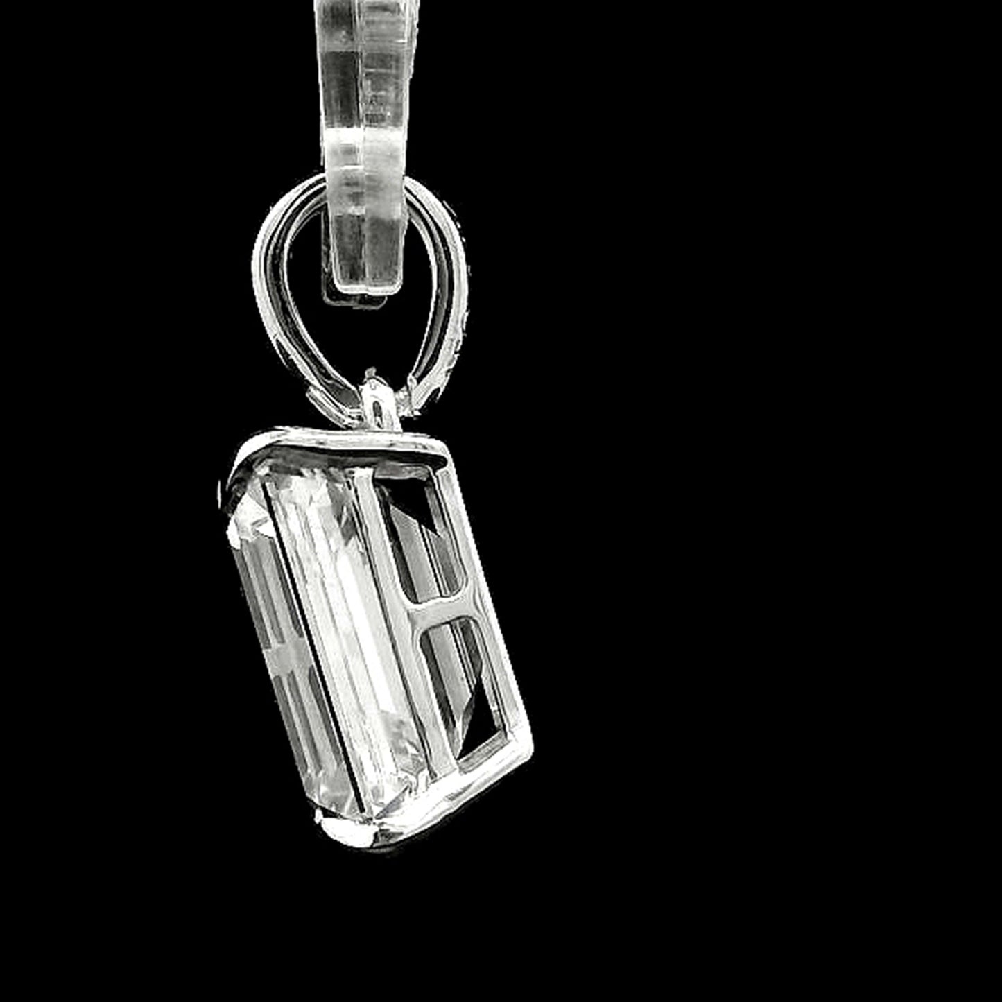 2.23 Carats Lab Grown Diamond 14K Gold Pendant