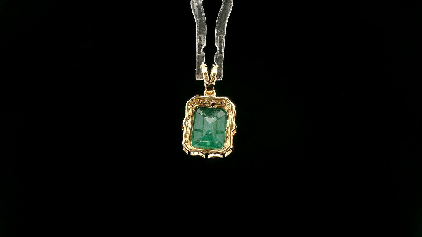 2.60 Ct Octagon Natural Emerald 14K Gold Pendant