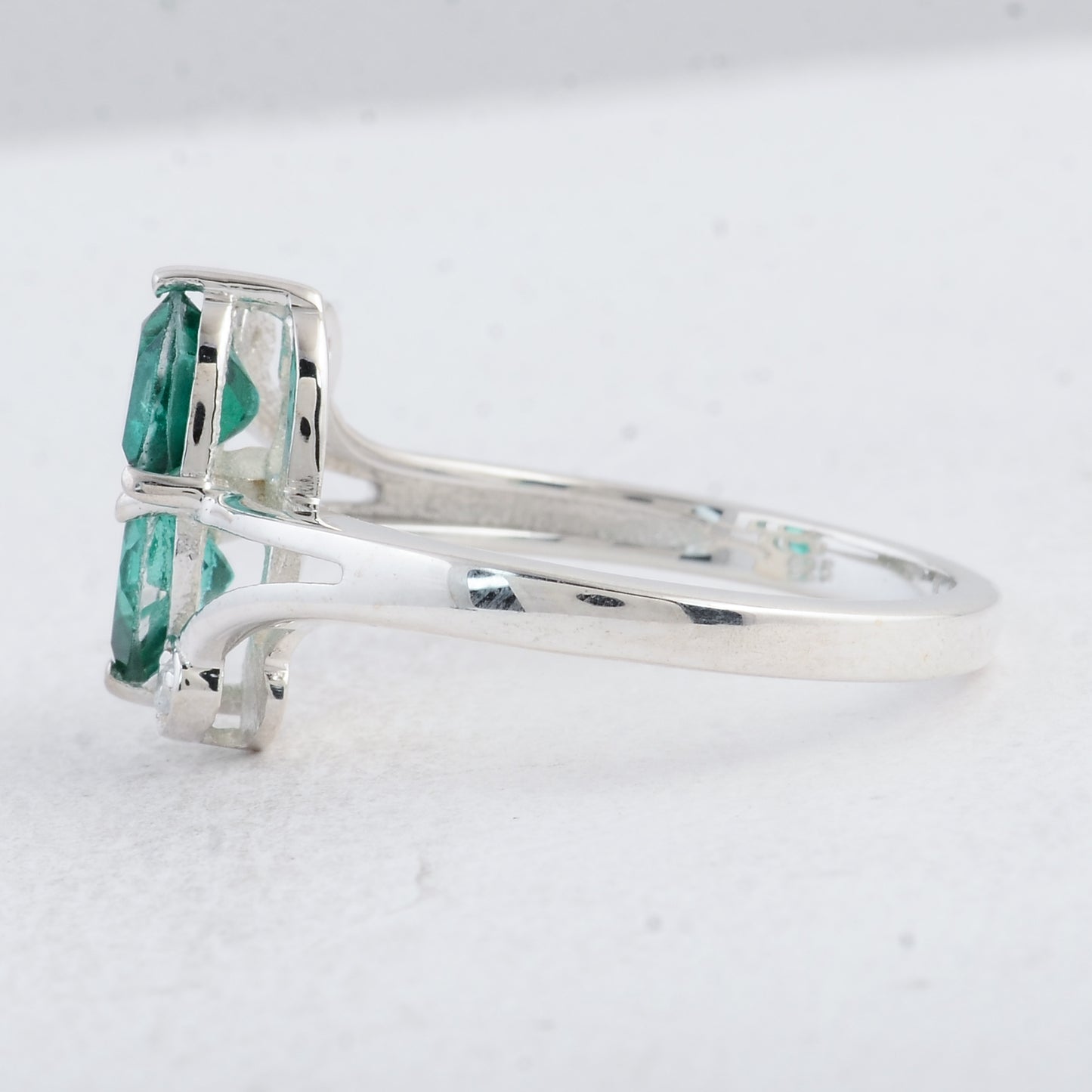 1.67 Ct Heart Green Topaz 925 Sterling Silver Ring