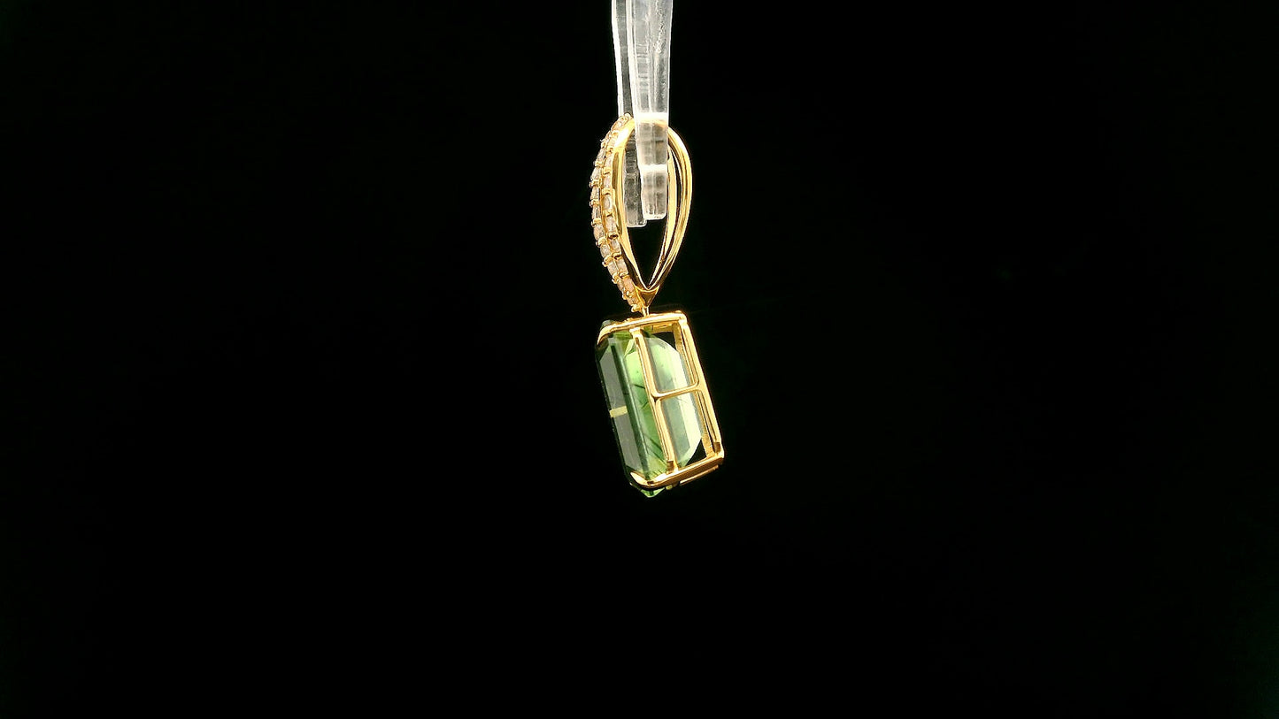 5.12 Ct Octagon Peridot 14K Gold Pendant