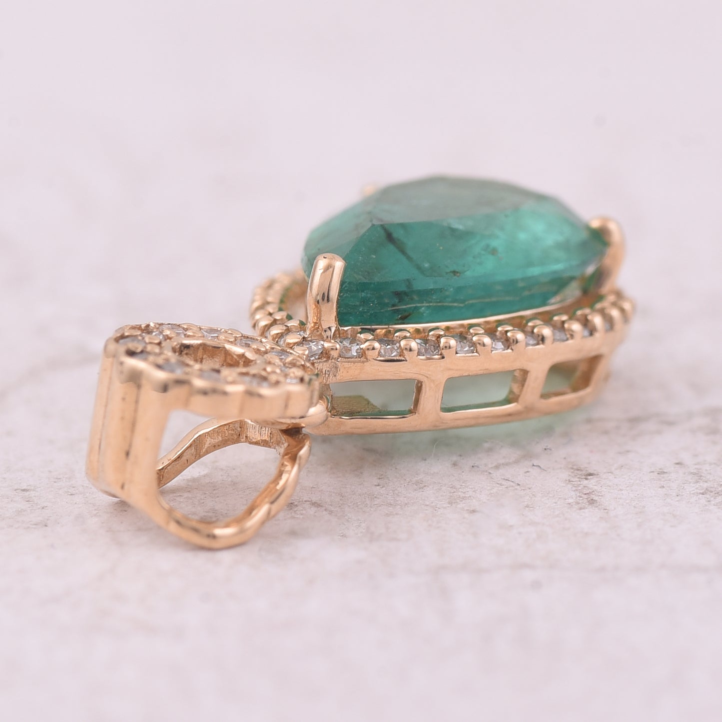2.21 Ct Pear Mixed Cut Natural Emerald 14K Gold Pendant