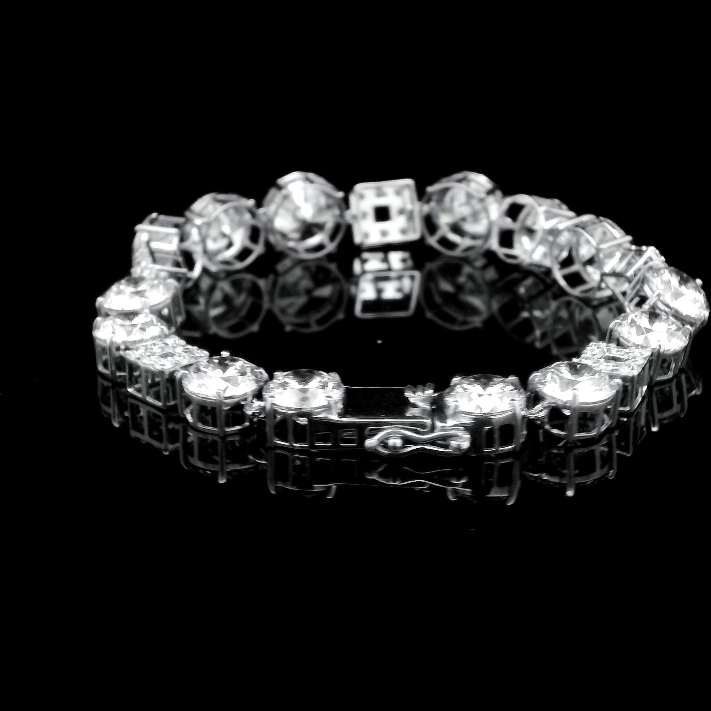 28.51 Ct Round Lab Grown Diamond 14K Gold Bracelet