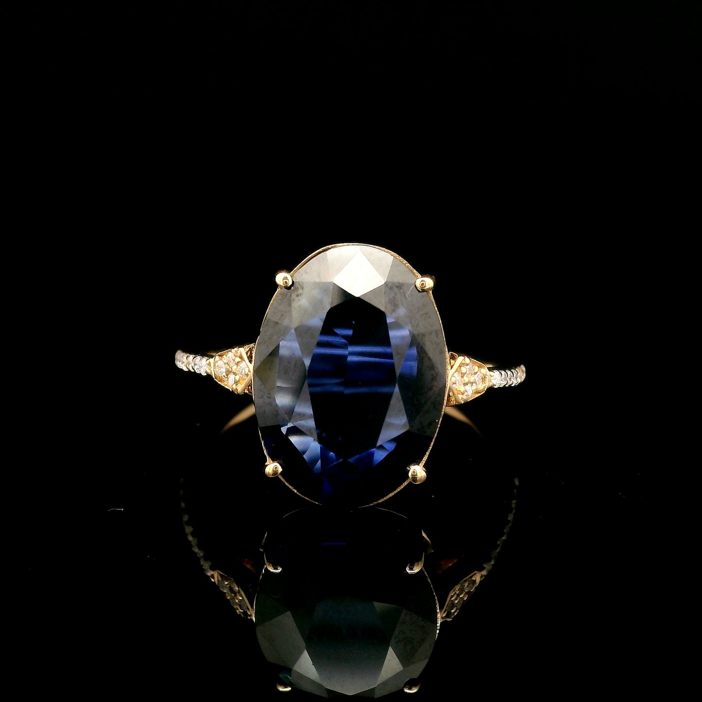 4.29 Ct Oval Mixed Cut Lab Grown Sapphire 14K Gold Ring