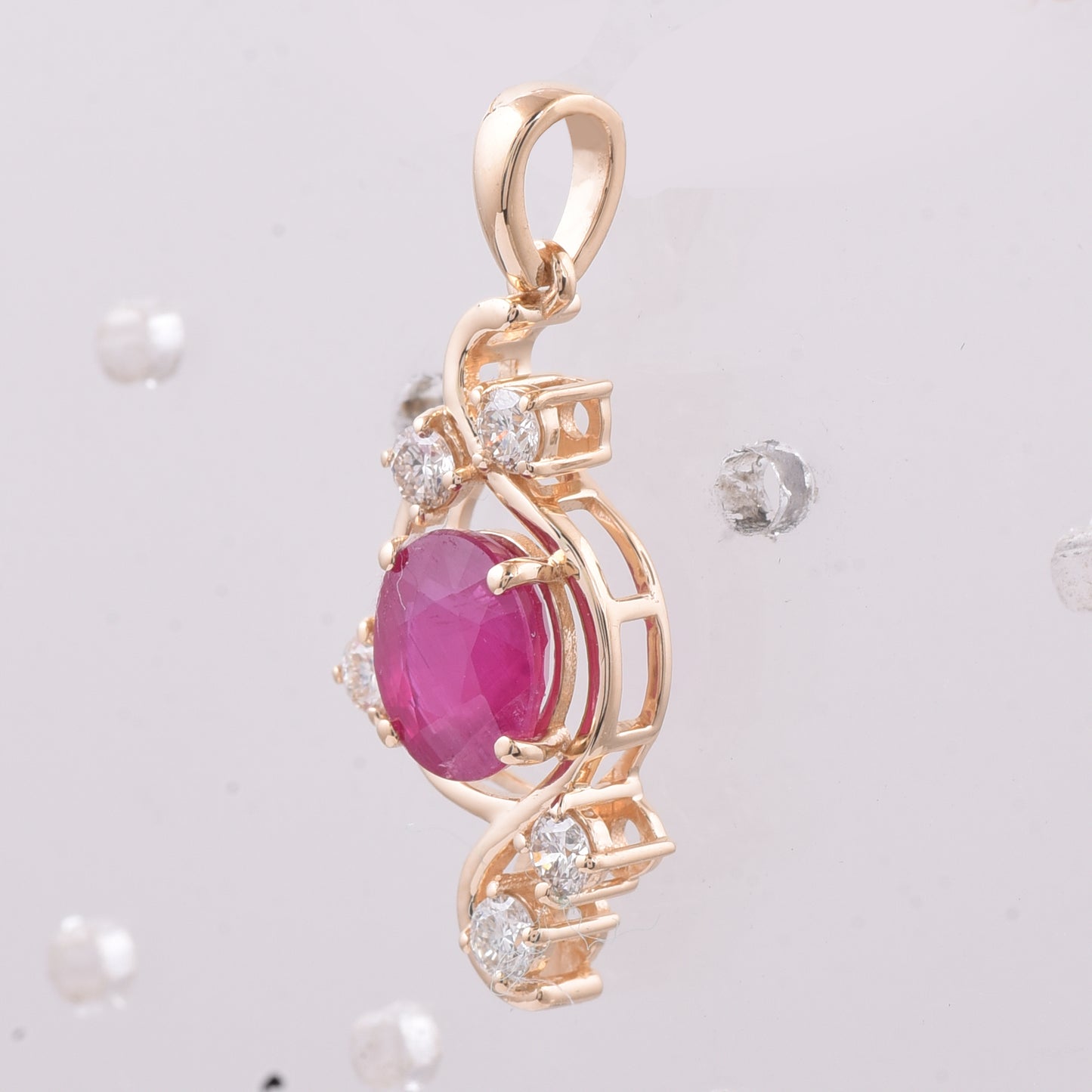 1.84 Ct Oval Natural Ruby 14K Gold Pendant