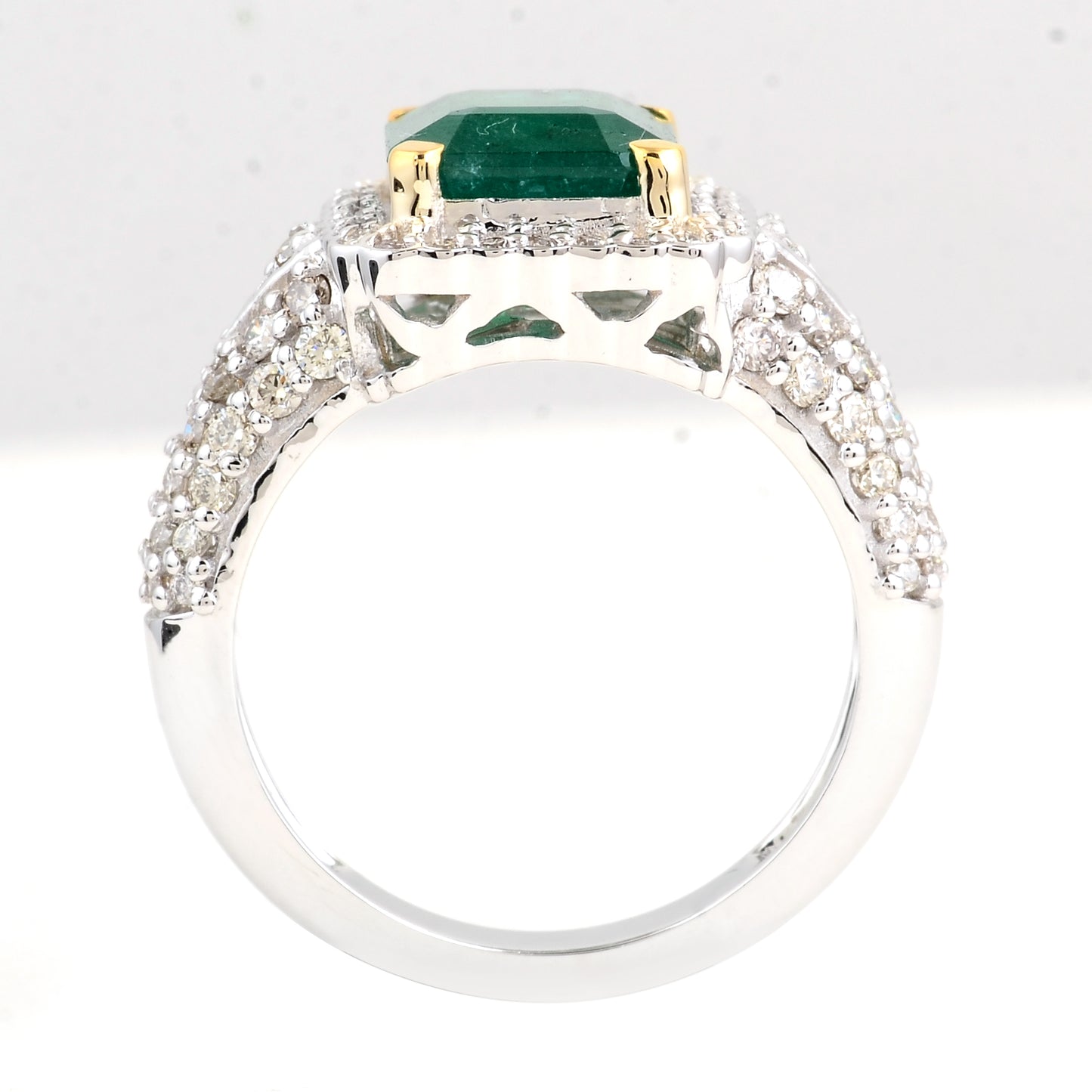 4.17 Carats Emerald 14K Gold Ring