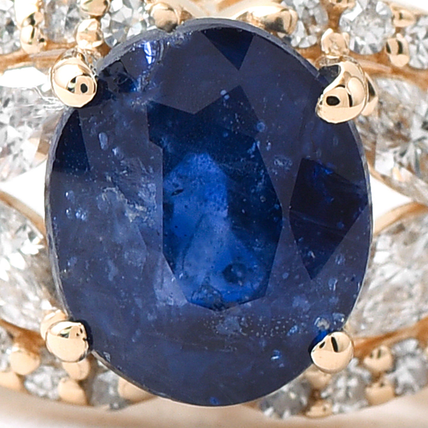 1.40 Ct Oval Sapphire 14K Gold Ring