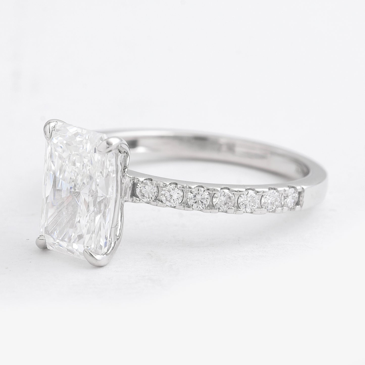 2.83 Carats Lab Grown Diamond 14K Gold Ring
