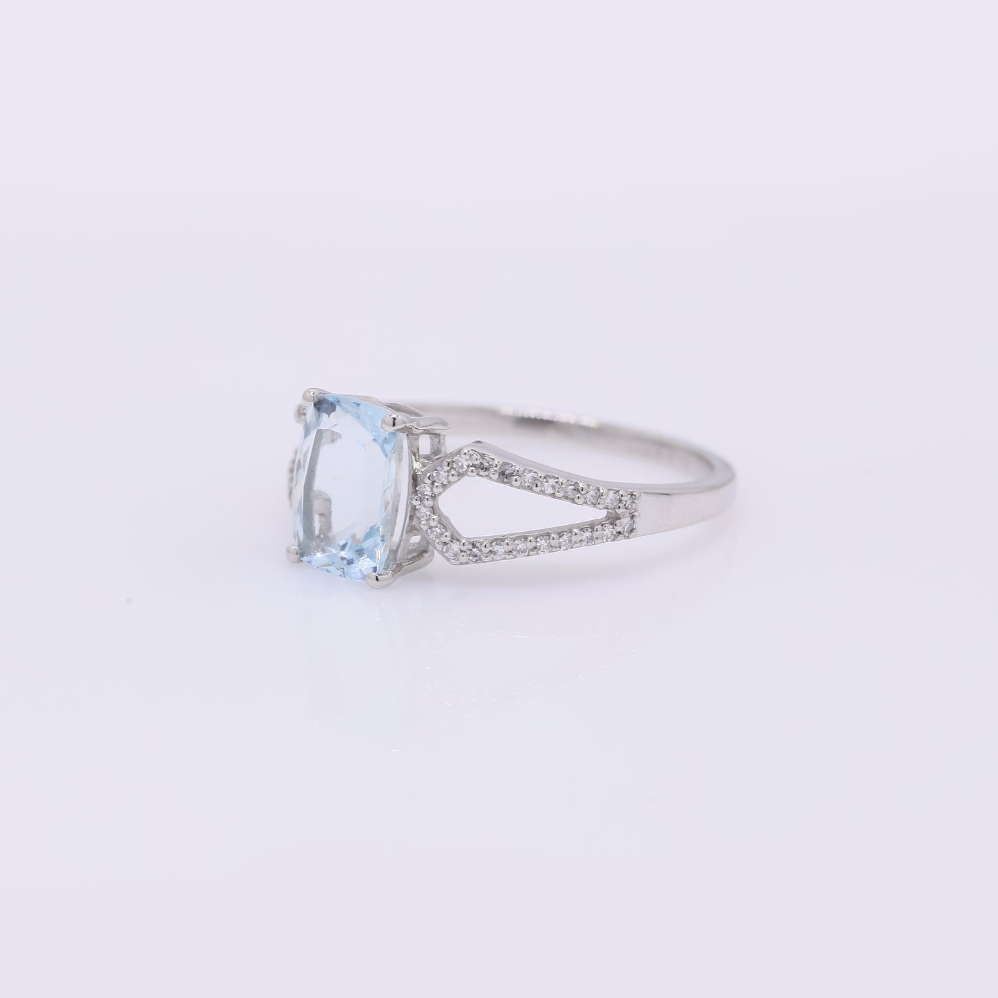 1.46 Ct Cushion Mixed Cut Natural Aquamarine 950 Platinum Ring