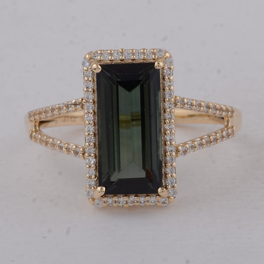 3.13 Ct Baguette Tourmaline 9K Gold Ring