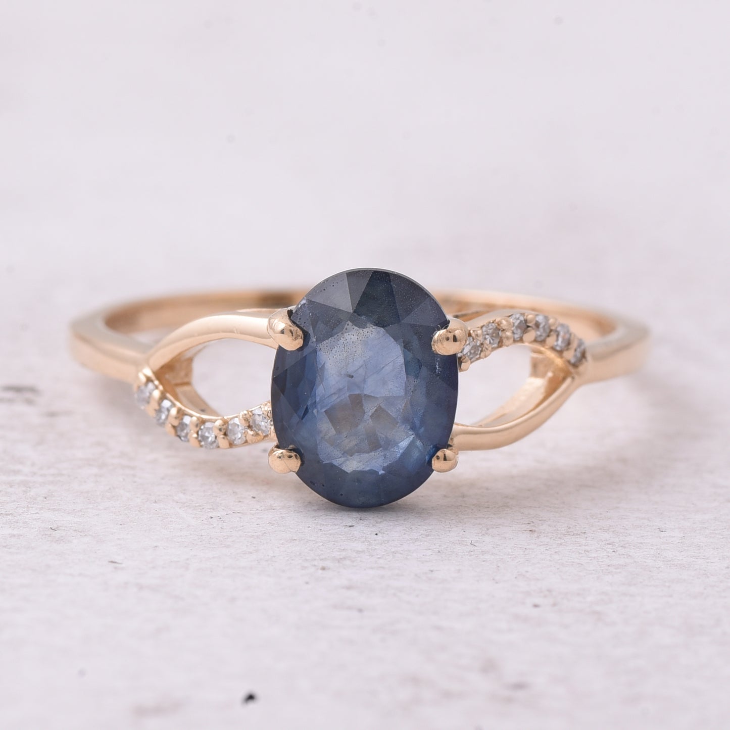 1.74 Ct Oval Mixed Cut Natural Sapphire 14K Gold Ring