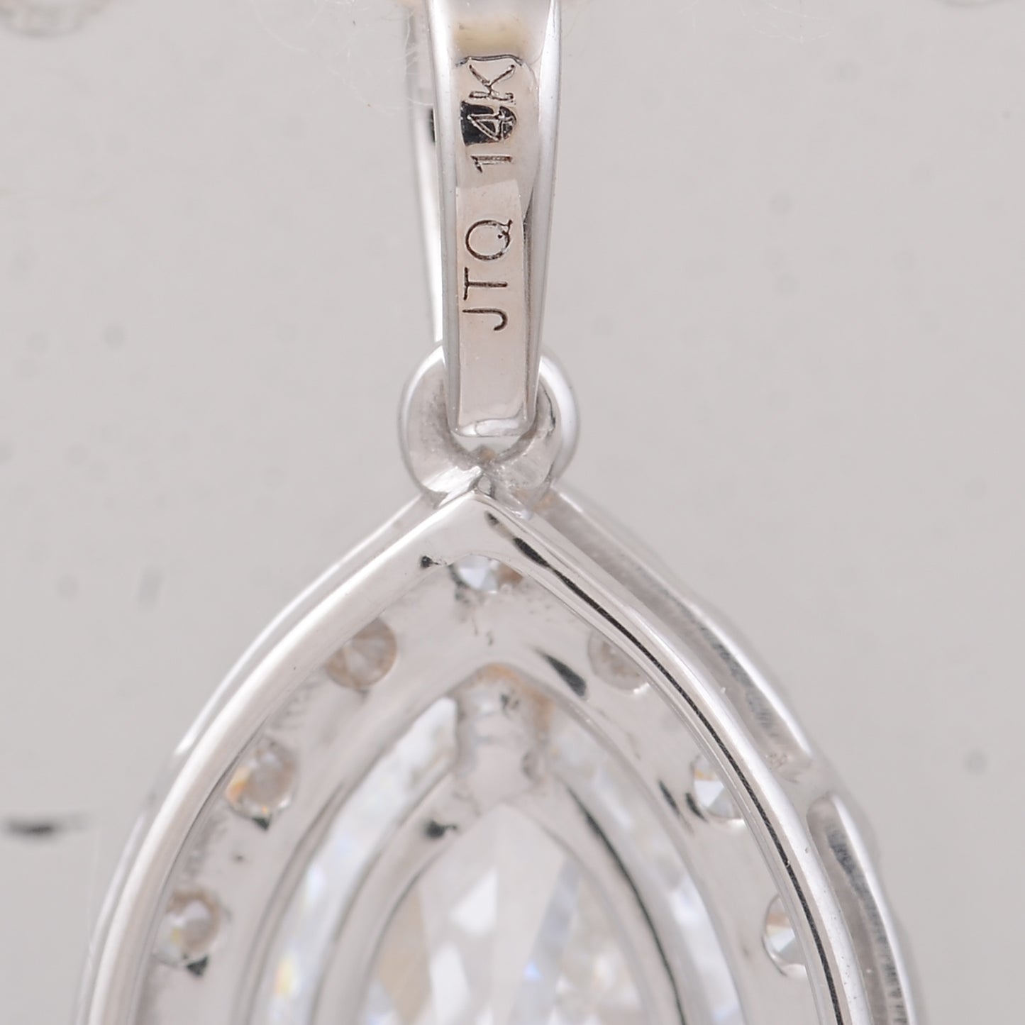 2.51 Carats Lab Grown Diamond 14K Gold Pendant