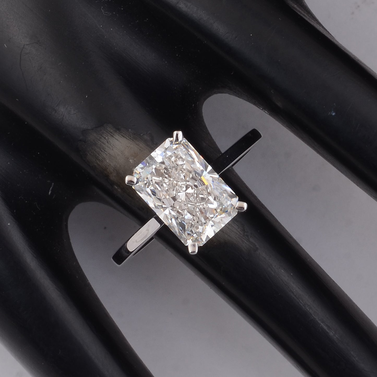 3.07 Carats Lab Grown Diamond 14K Gold Ring