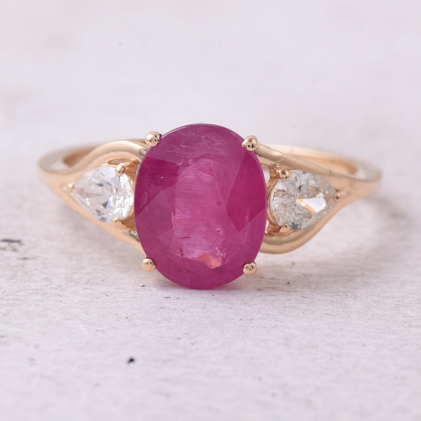 2.82 Ct Oval Natural Ruby 14K Gold Ring