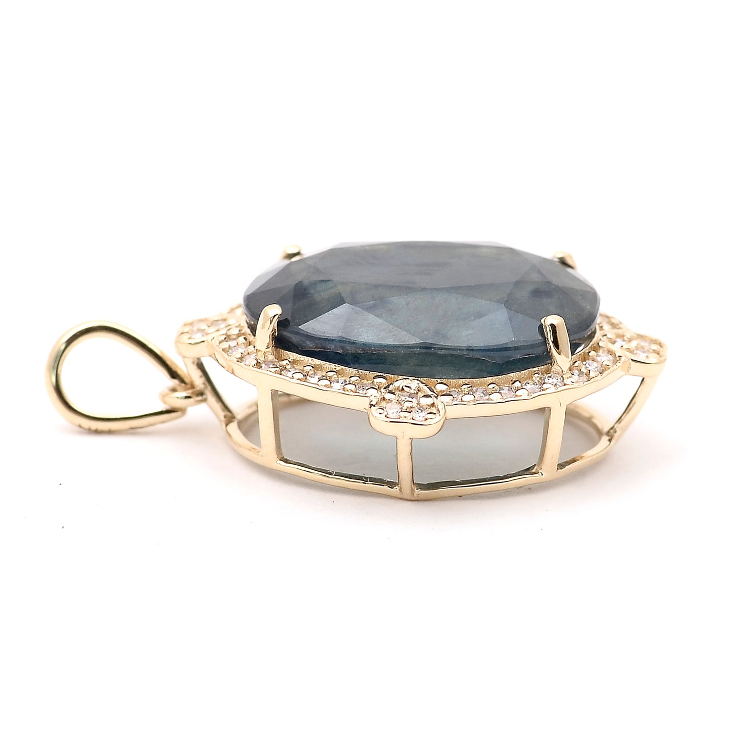 8.50 Ct Oval Natural Sapphire 14K Gold Pendant