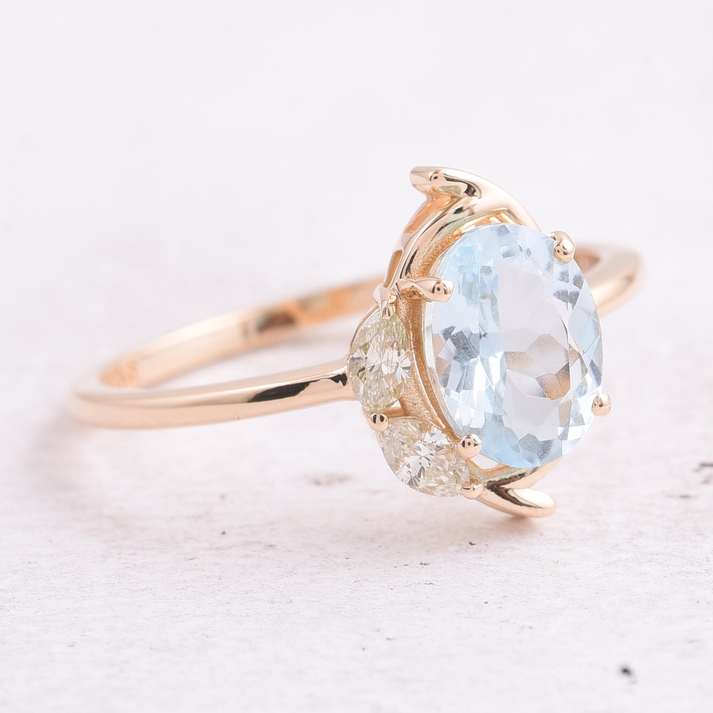 1.40 Ct Oval Mixed Cut Natural Aquamarine 14K Gold Ring
