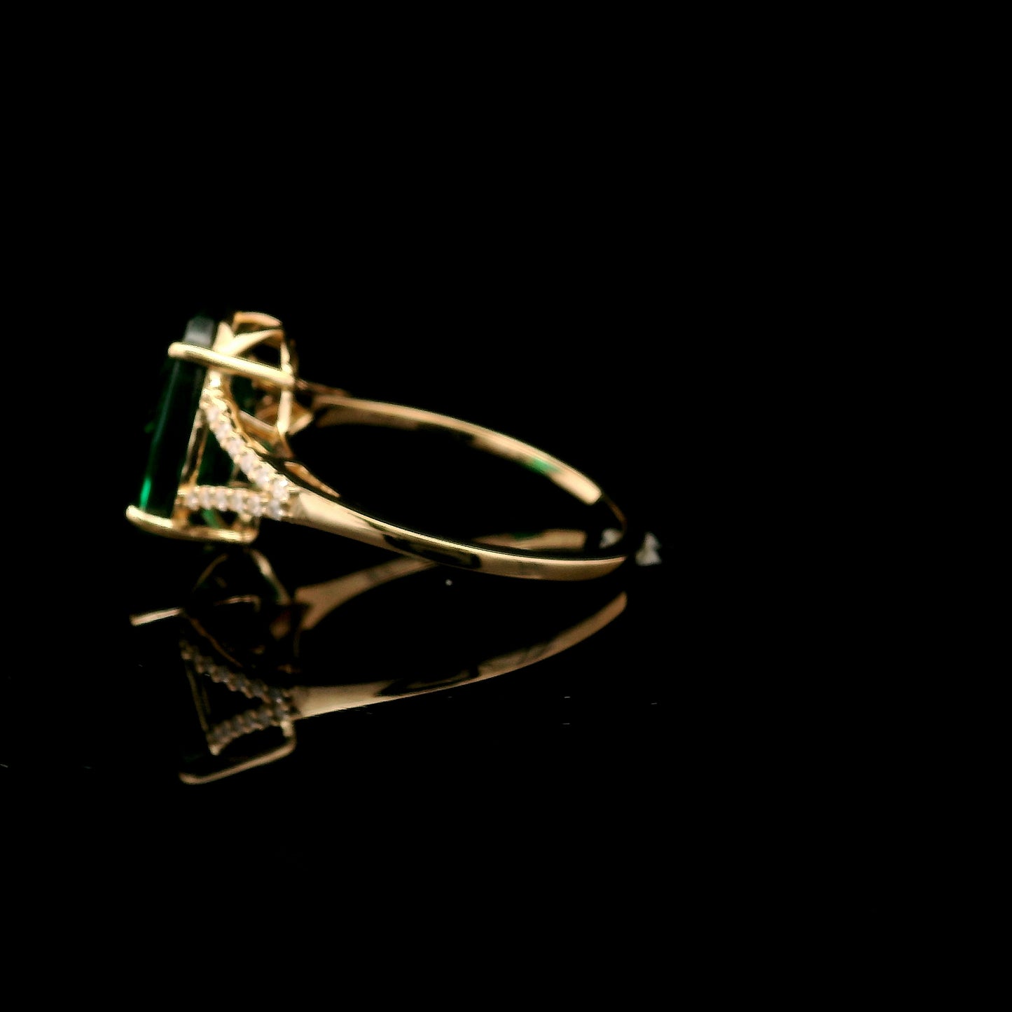 3.63 Ct Oval Mixed Cut Lab Grown Emerald 14K Gold Ring