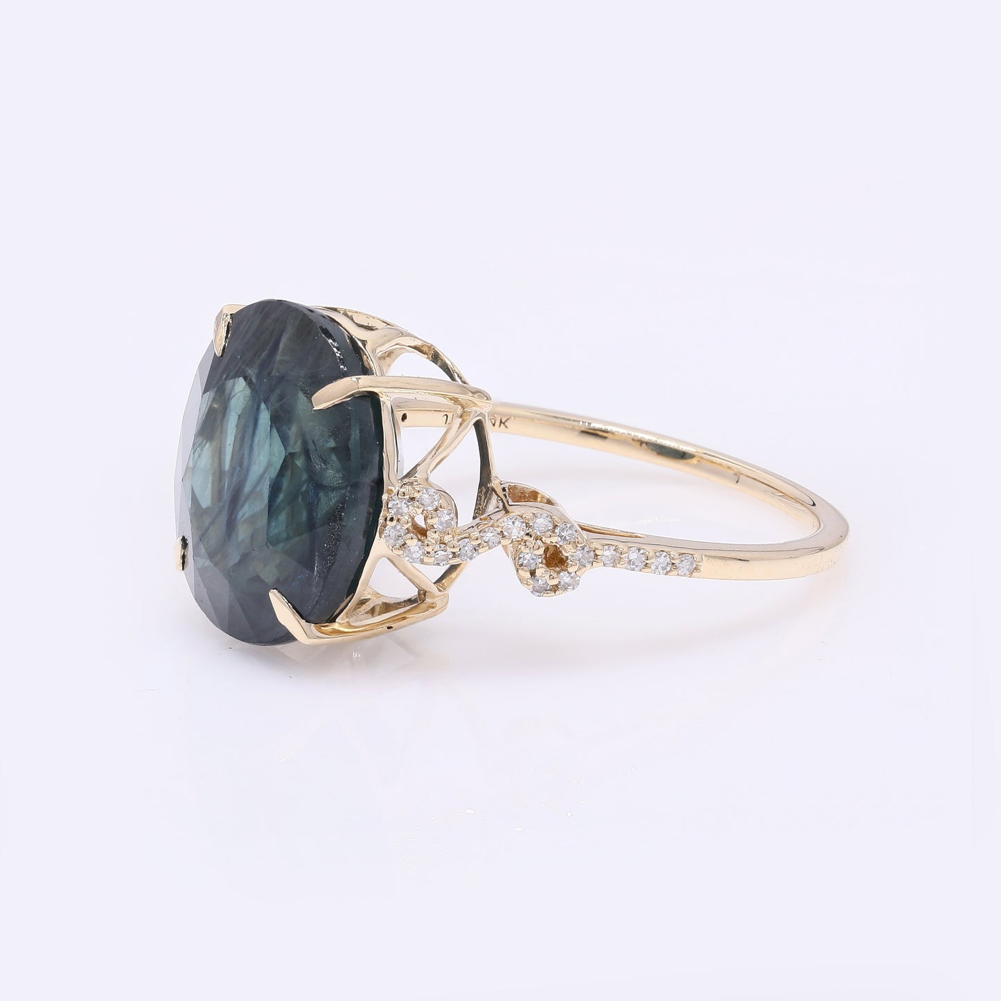 9.26 Ct Oval Mixed Cut Natural Corundum Sapphire 14K Gold Ring