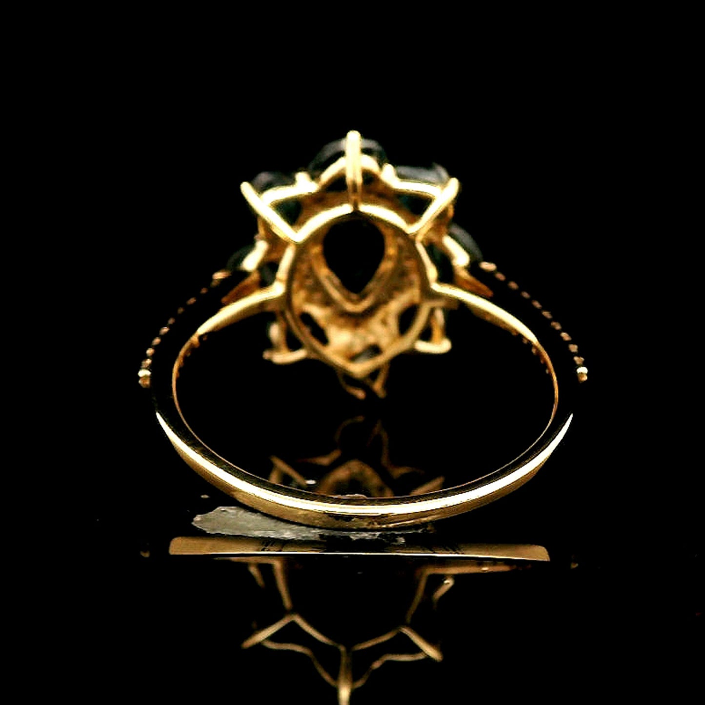 2.56 Ct Pear Sapphire 14K Gold Ring