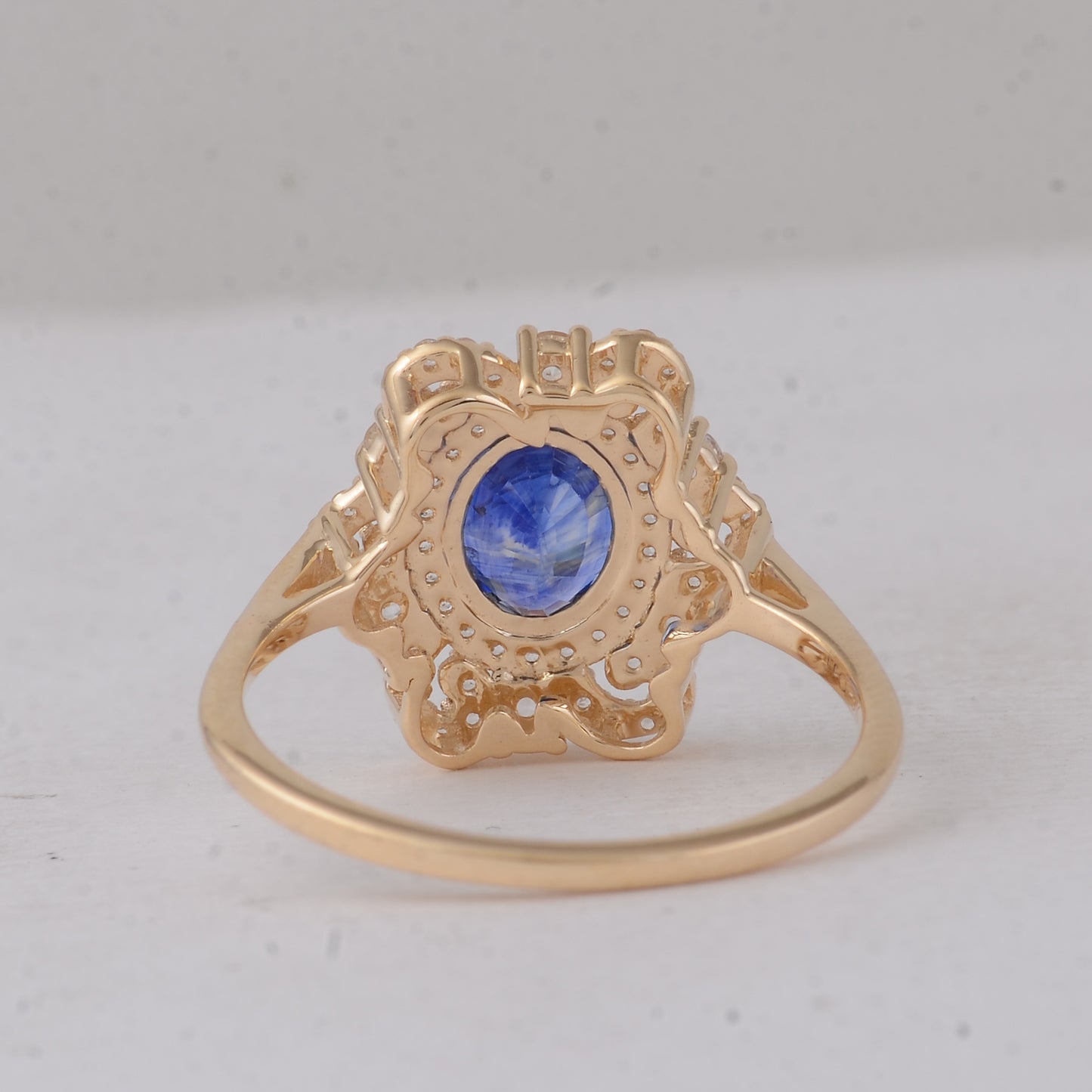 1.82 Ct Oval Sapphire 9K Gold Ring