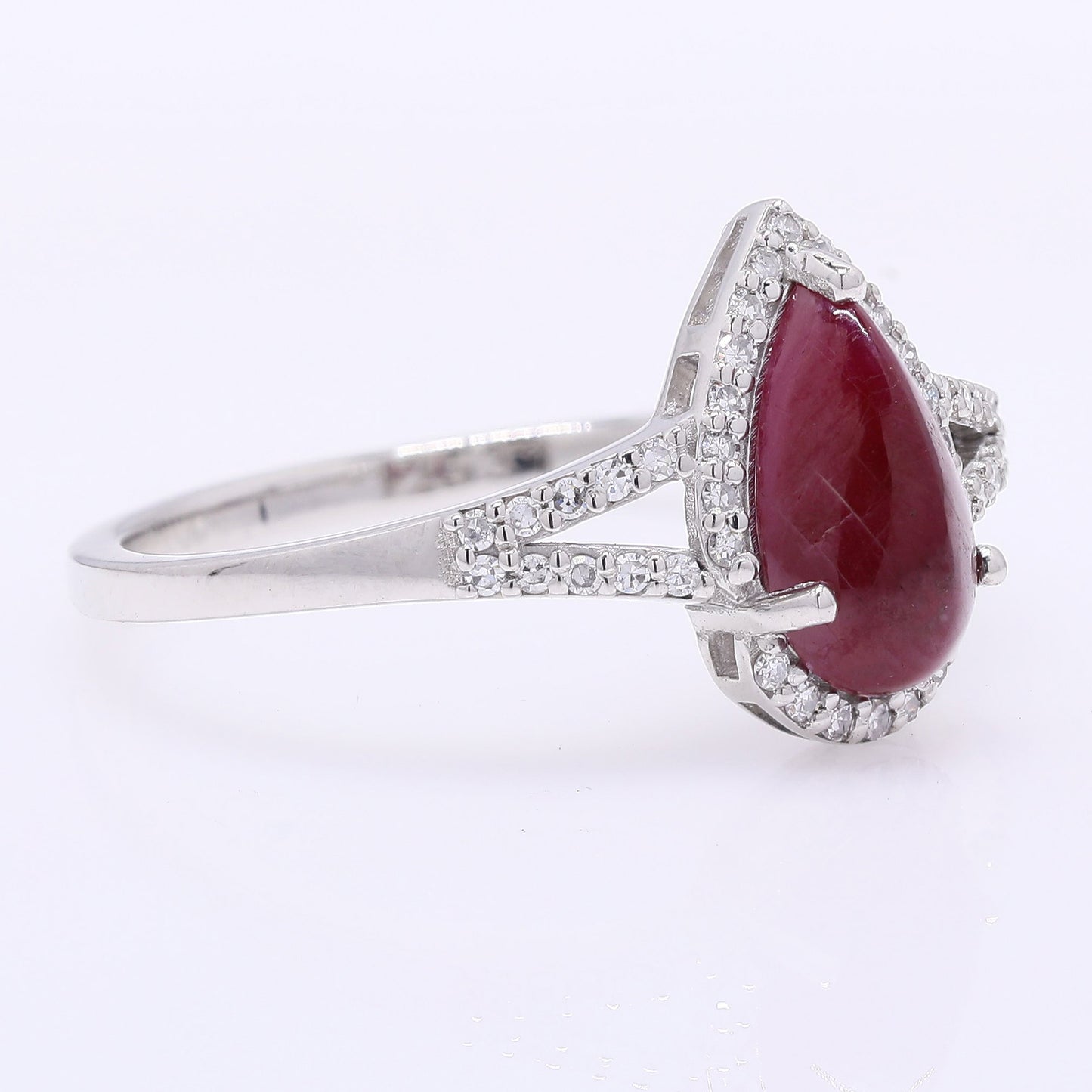 1.57 Ct Pear Cabochon Cut Natural Ruby 950 Platinum Ring