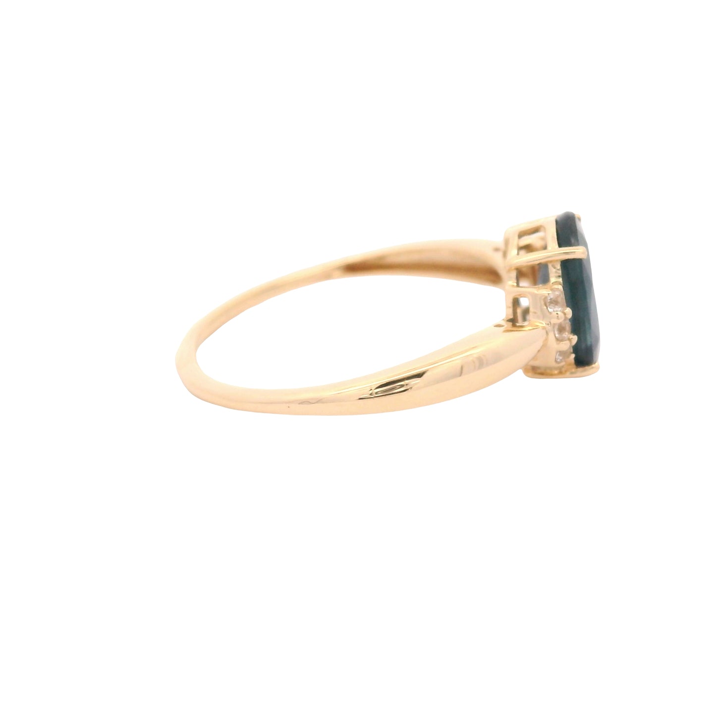 1.90 Ct Oval Sapphire 14K Gold Ring