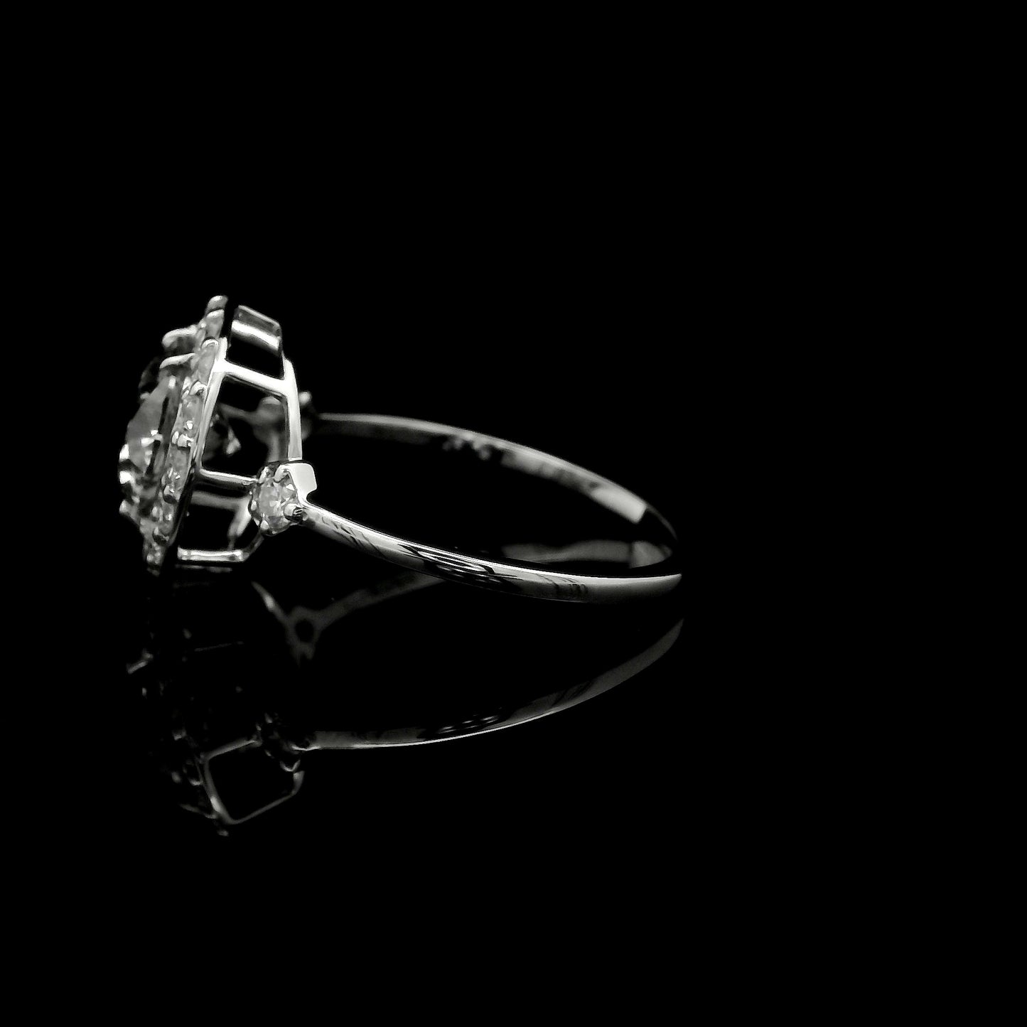2.09 Carats Lab Grown Diamond 14K Gold Ring