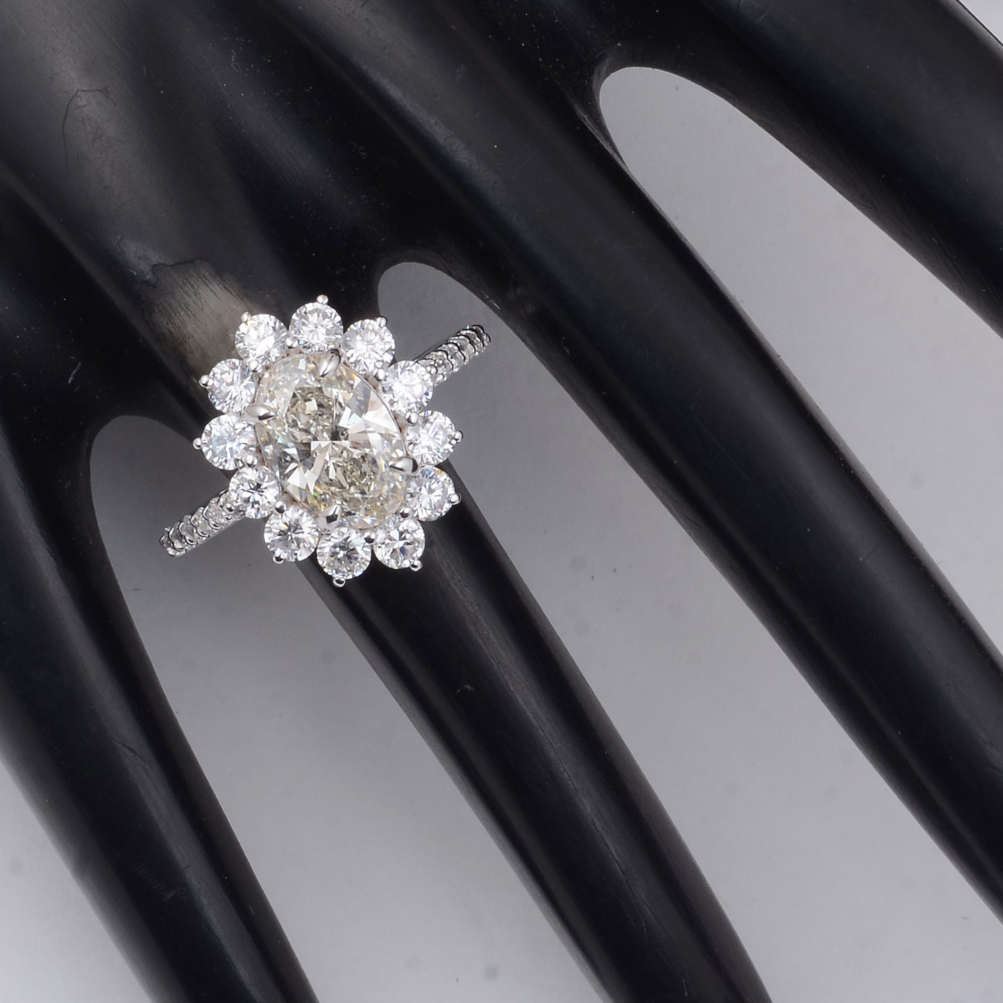 3.23 Carats Lab Grown Diamond 14K Gold Ring