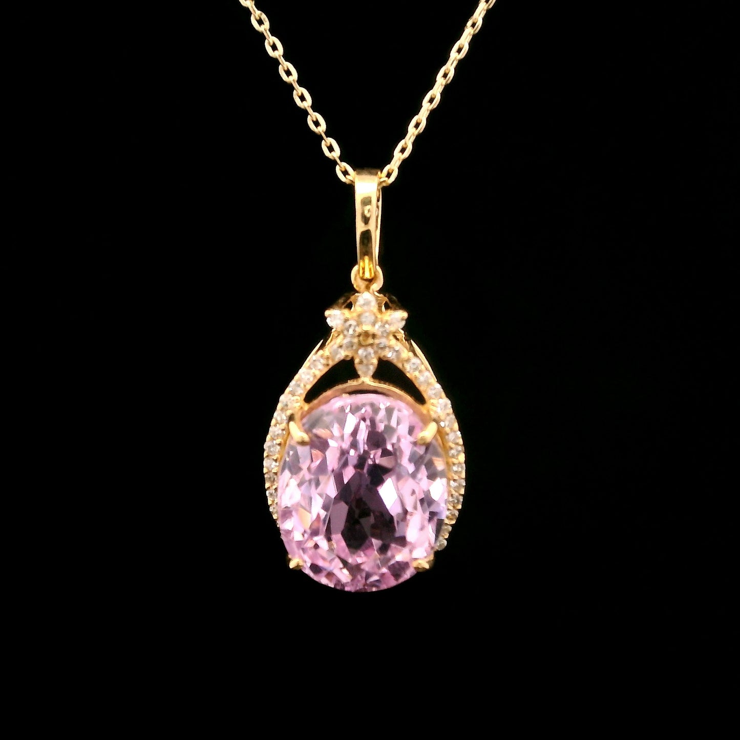 7.65 Ct Oval Kunzite 14K Gold Pendant