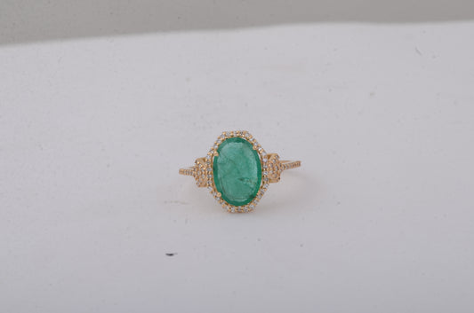 2.46 Ct Oval Natural Emerald 14K Gold Ring