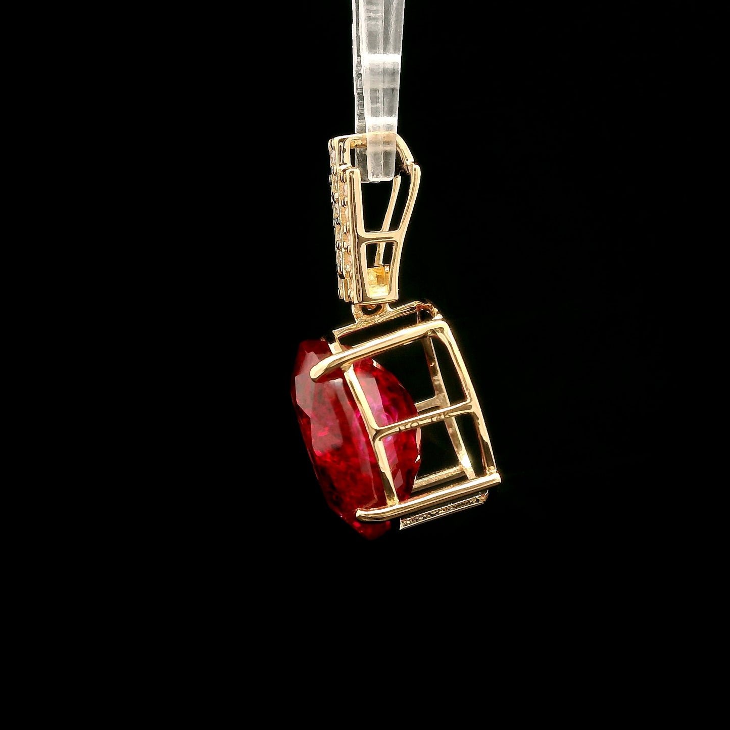7.41 Ct Oval Mixed Cut Lab Grown Ruby 14K Gold Pendant