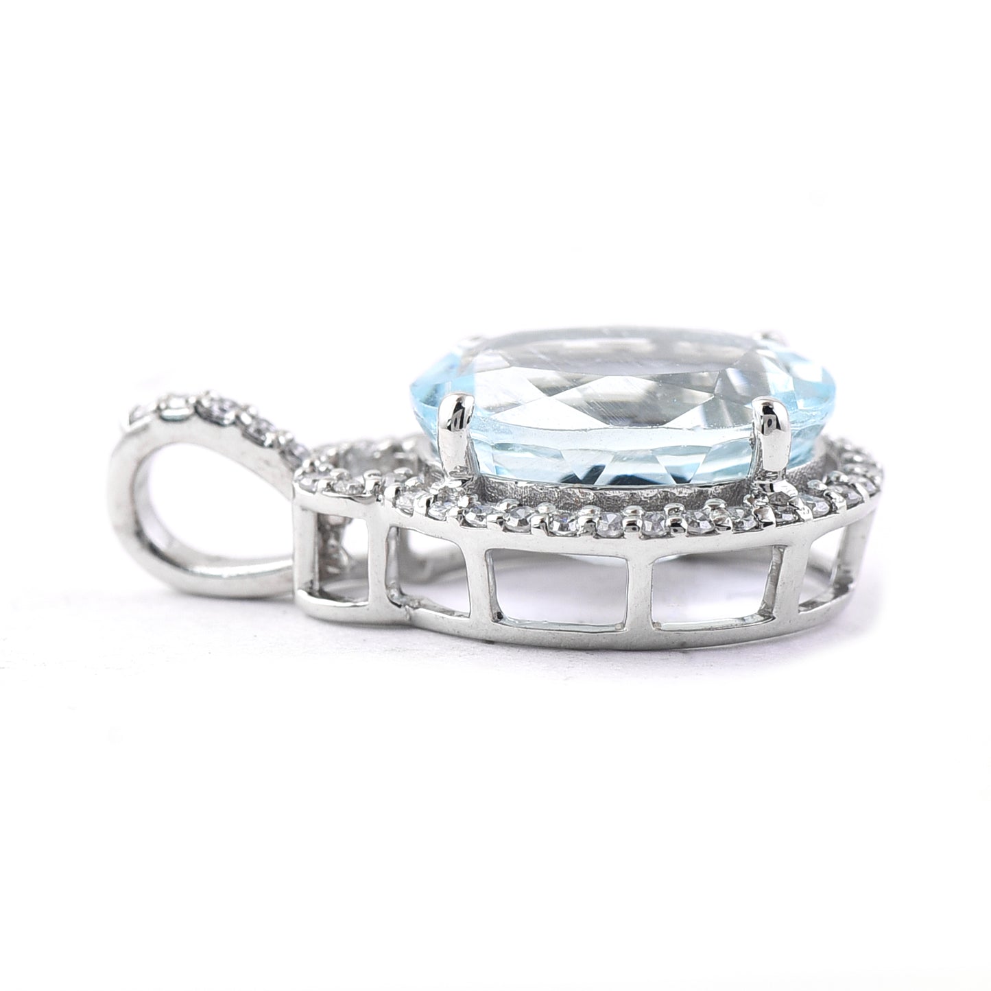 2.57 Ct Oval Mixed Cut Natural Aquamarine 950 Platinum Pendant