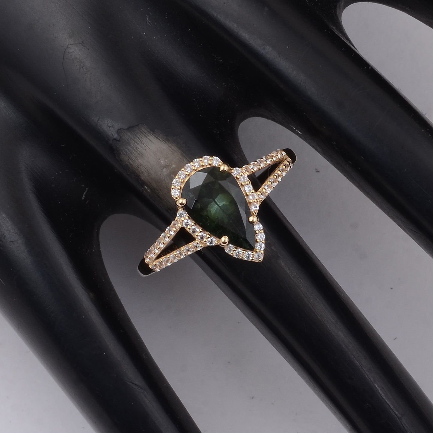 1.55 Ct Pear Tourmaline 9K Gold Ring