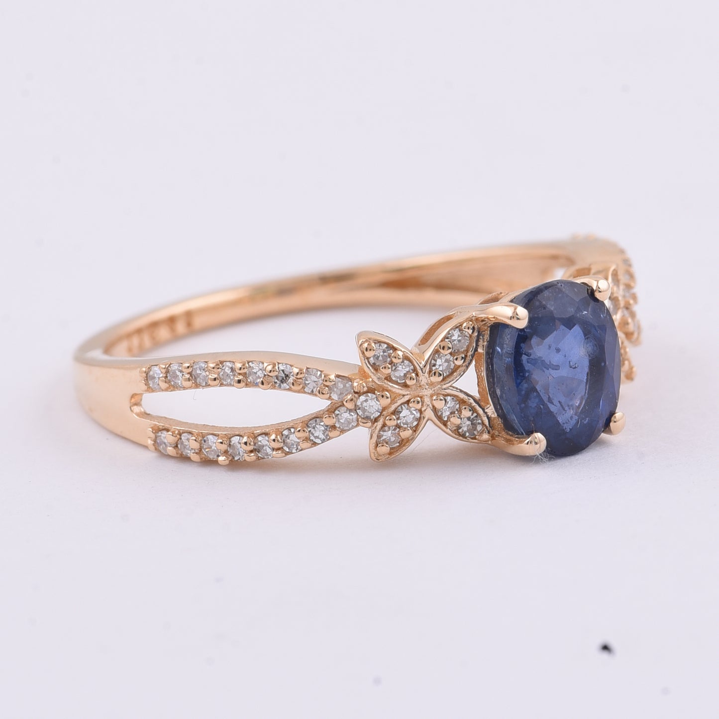 1.22 Ct Oval Natural Sapphire 14K Gold Ring