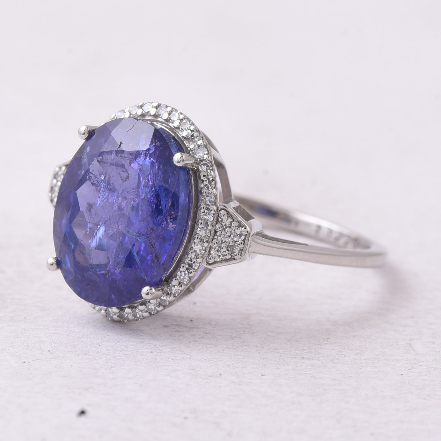 5.14 Ct Oval Mixed Cut Natural Tanzanite 950 Platinum Ring