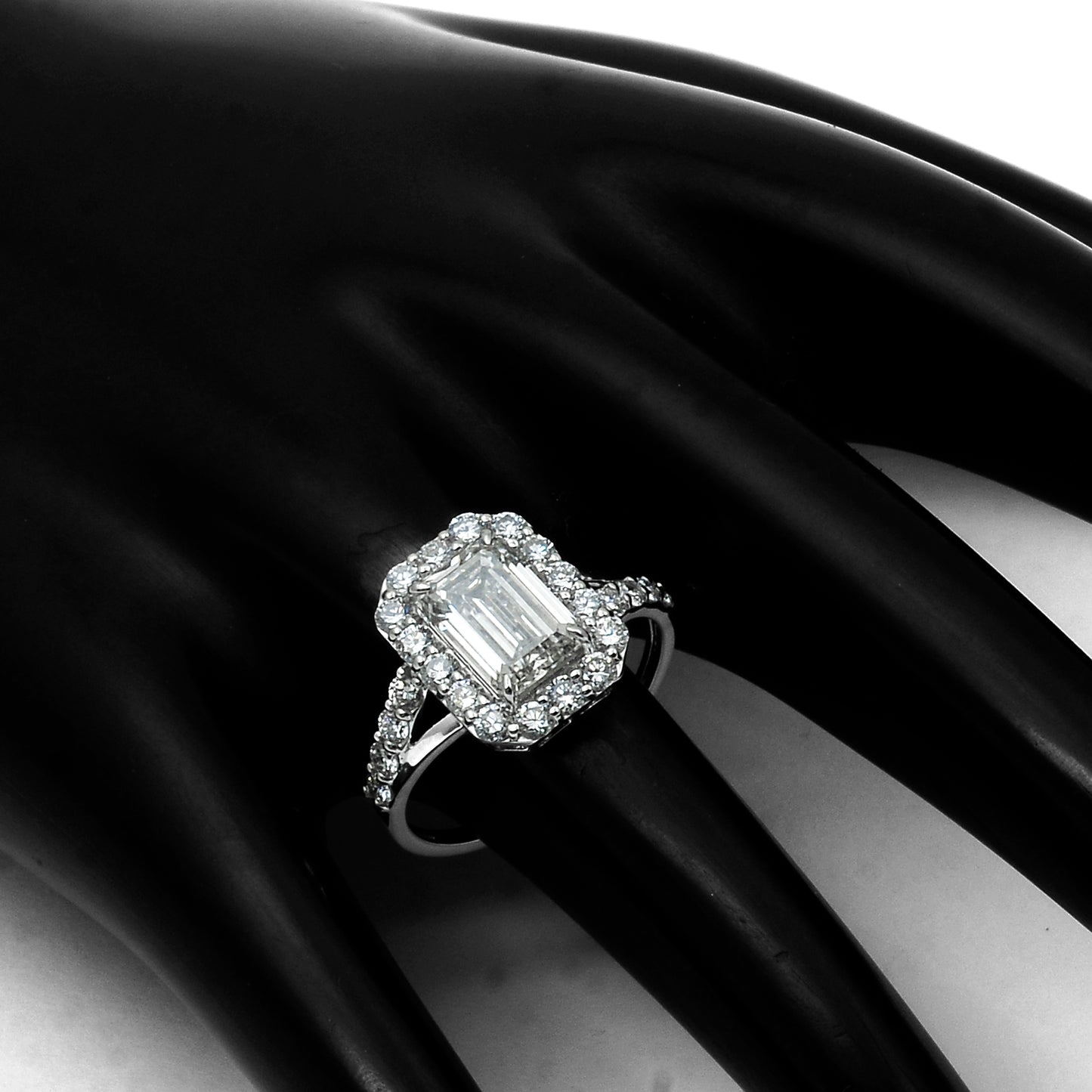 2.99 Carats Lab Grown Diamond 14K Gold Ring