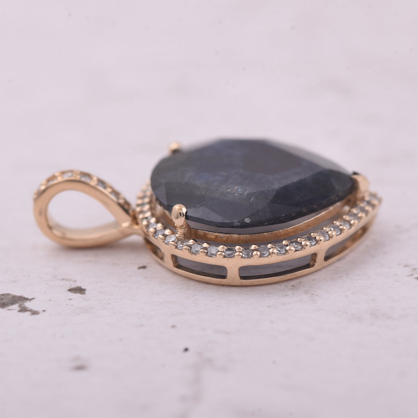 3.99 Ct Pear Mixed Cut Natural Sapphire 14K Gold Pendant